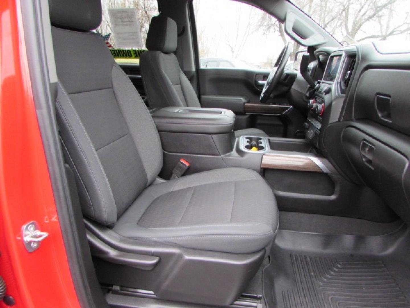 2019 Red Hot /Jet black Chevrolet Silverado 1500 RST (1GCUYEED2KZ) with an 5.3 Ecotec3 V8 engine, 8 speed automatic transmission, located at 4562 State Avenue, Billings, MT, 59101, (406) 896-9833, 45.769516, -108.526772 - 2019 Chevrolet Silverado 1500 RST Crew Cab 4WD - One owner! 5.3L Ecotec3 V8 engine - 8 speed automatic transmission - RST - True North Edition - 4WD - 99,402 miles - One owner RST package - True North package - Z71 off road package - dual zone climate control - air conditioning - tilt and telesco - Photo#15